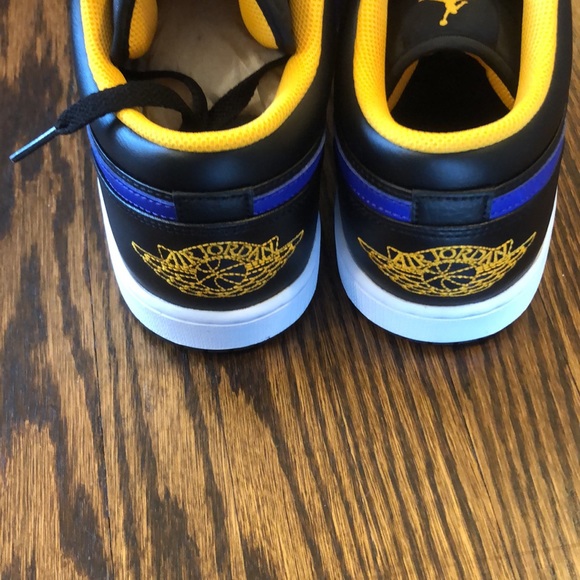 Air Jordan 1 Lows Black/Dark Concord/ Taxi size 11.5 men. In mint condition - Picture 4 of 8